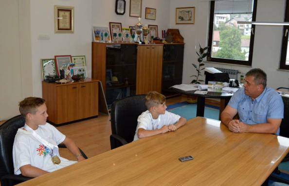 Zlatni atletičari Marko Rogulja i Mihael Prelesnik